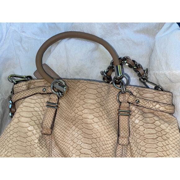 Coach Limited Edition Vintage Madison Embossed Tan Python Leather Shoulder Bag - Picture 5 of 12